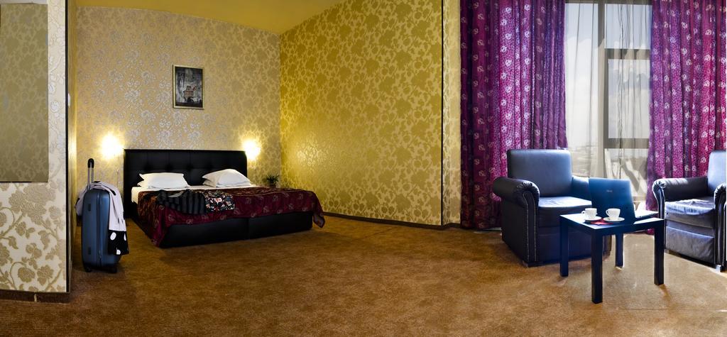 Hotel Aqualand Пловдив Номер фото